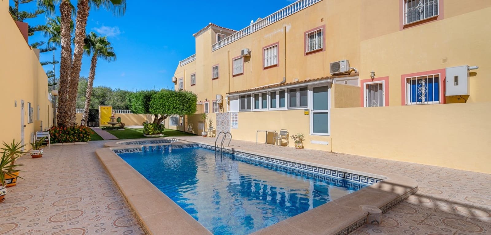3 bedroom Apartment for sale in San Miguel de Salinas with pool - € 199,000 (Ref: 9248980)