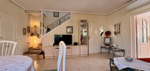 3 soverom Hus til salgs i Ciudad Quesada, Rojales med svømmebasseng - € 249 000 (Ref: 9248985)