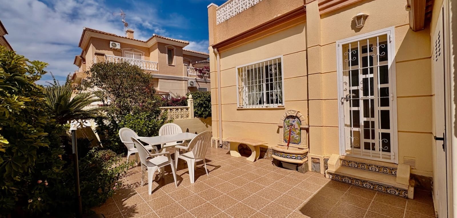 3 soverom Hus til salgs i Ciudad Quesada med svømmebasseng - € 249 000 (Ref: 9248985)