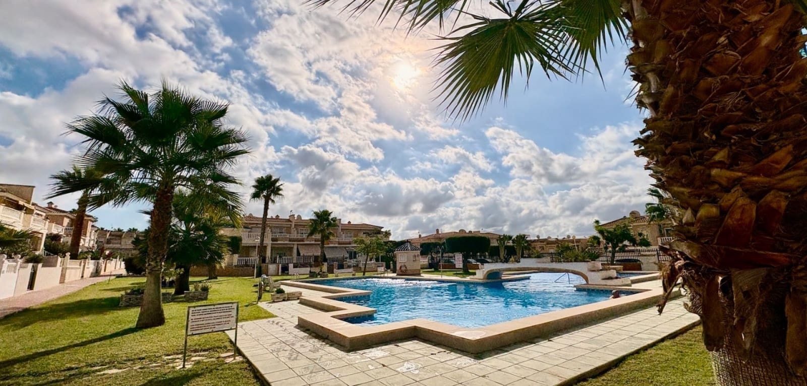 3 soverom Hus til salgs i Ciudad Quesada med svømmebasseng - € 249 000 (Ref: 9248985)