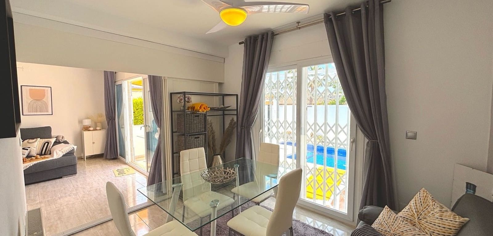 3 quarto Moradia para venda em Villamartin com piscina - 424 995 € (Ref: 9248987)