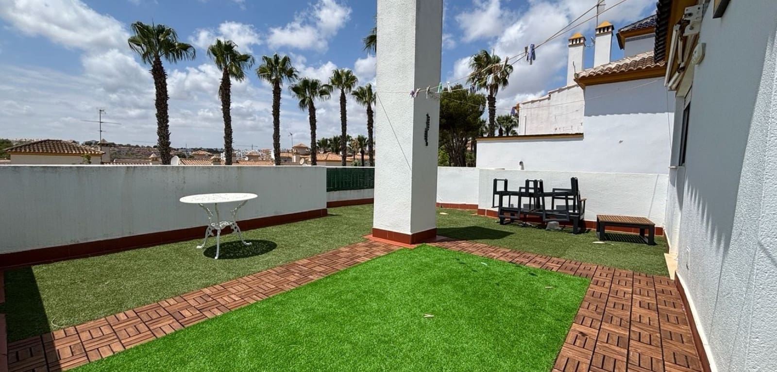 3 quarto Moradia para venda em Villamartin com piscina - 424 995 € (Ref: 9248987)