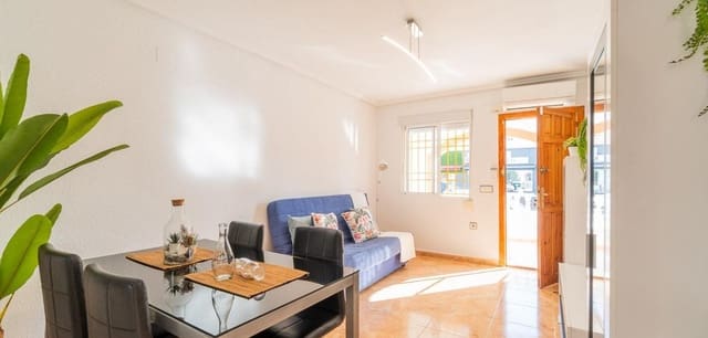 2 sypialnia Willa na sprzedaż w El Limonar, Torrevieja z basenem - 139 000 € (Ref: 9255559)