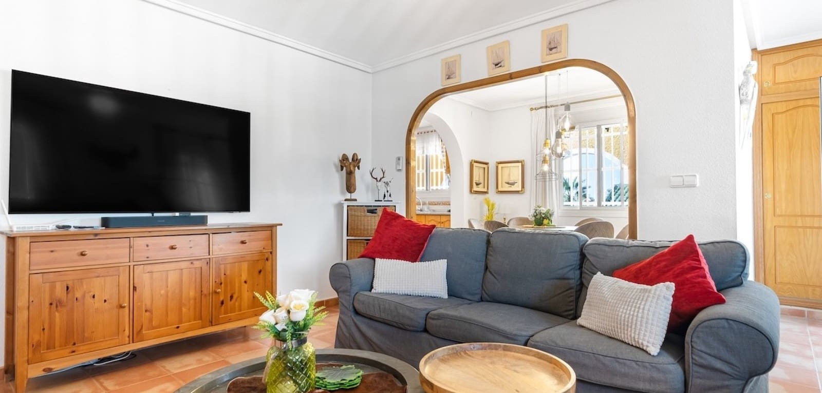 Chalet de 3 habitaciones en Gran Alacant en venta con piscina - 580.000 € (Ref: 9255561)