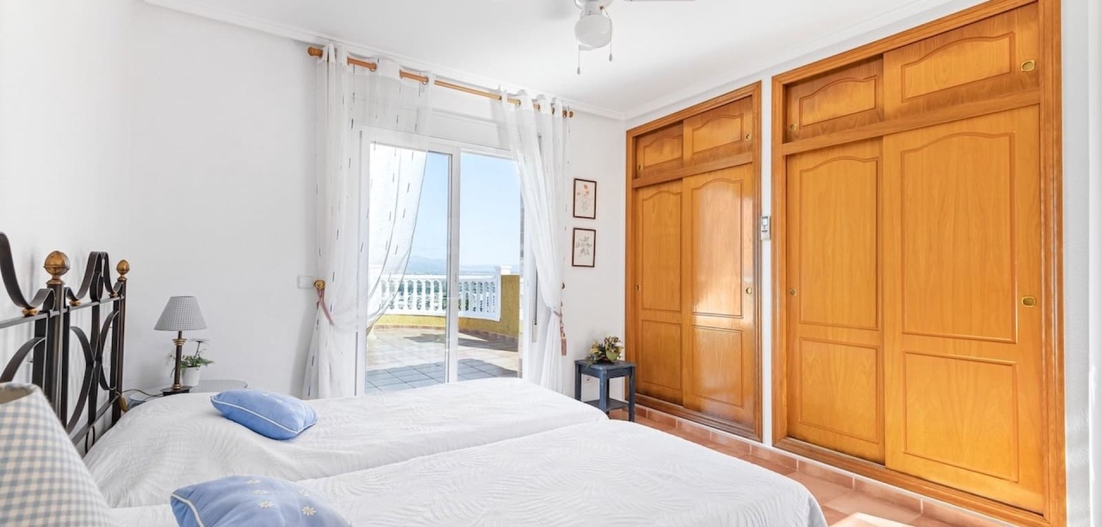 Chalet de 3 habitaciones en Gran Alacant en venta con piscina - 580.000 € (Ref: 9255561)