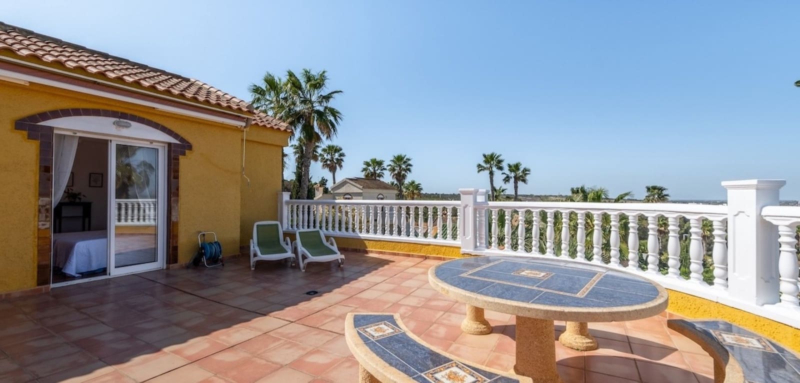 Chalet de 3 habitaciones en Gran Alacant en venta con piscina - 580.000 € (Ref: 9255561)