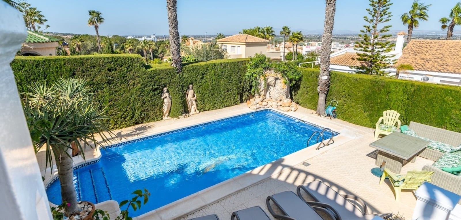 Chalet de 3 habitaciones en Gran Alacant en venta con piscina - 580.000 € (Ref: 9255561)