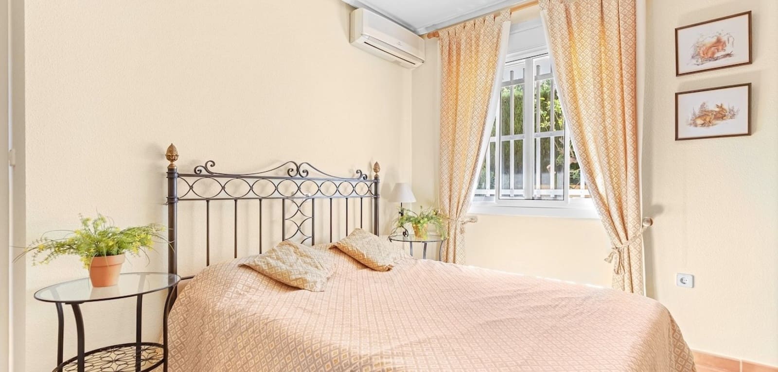 Chalet de 3 habitaciones en Gran Alacant en venta con piscina - 580.000 € (Ref: 9255561)