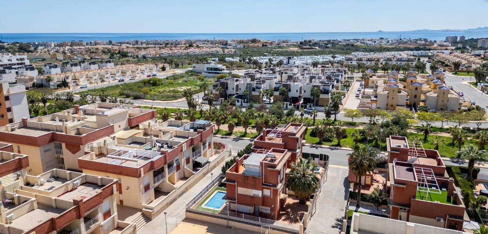 2 soveværelse Lejlighed til salg i Orihuela Costa med swimmingpool - € 186.500 (Ref: 9270307)