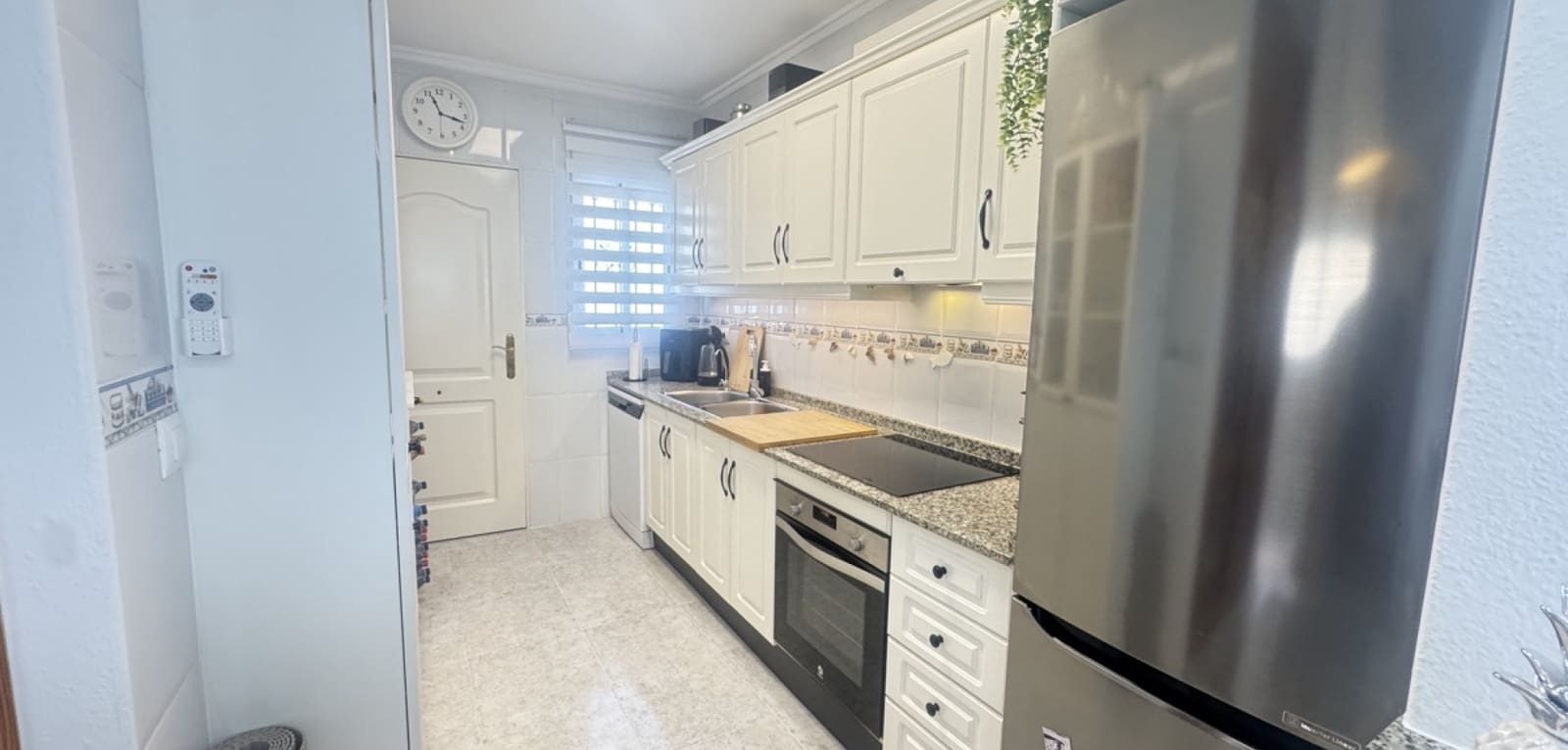 4 soveværelse Villa til salg i Villamartin med swimmingpool - € 379.000 (Ref: 9289516)