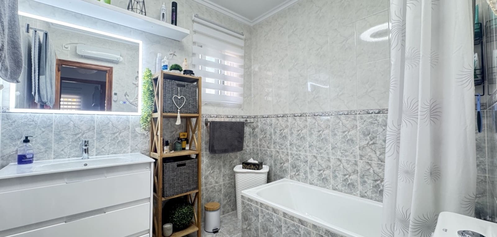 4 soveværelse Villa til salg i Villamartin med swimmingpool - € 379.000 (Ref: 9289516)