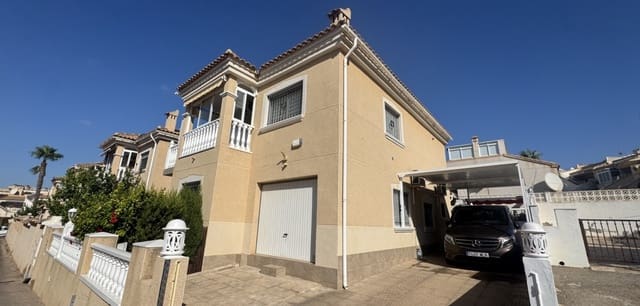 4 bedroom Villa for sale in Villamartin, Orihuela with pool - € 379,000 (Ref: 9289516)