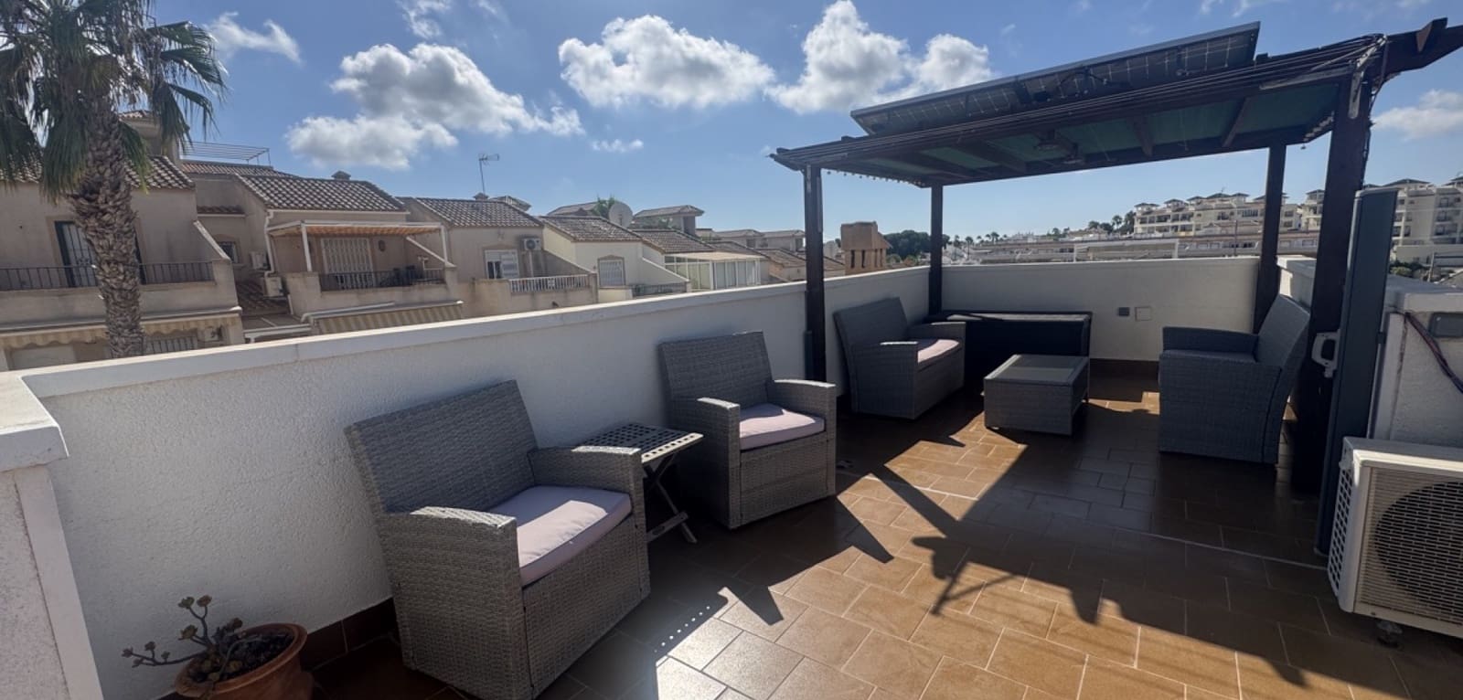 4 soveværelse Villa til salg i Villamartin med swimmingpool - € 379.000 (Ref: 9289516)