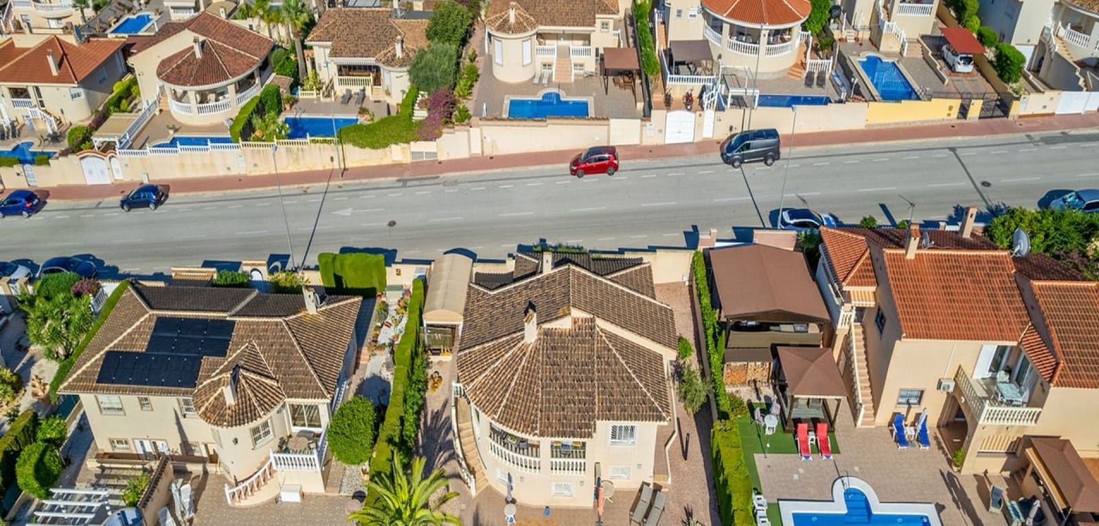 4 soveværelse Villa til salg i Rojales med swimmingpool - € 420.000 (Ref: 9289521)