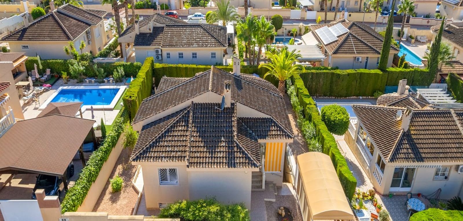 4 soveværelse Villa til salg i Rojales med swimmingpool - € 420.000 (Ref: 9289521)