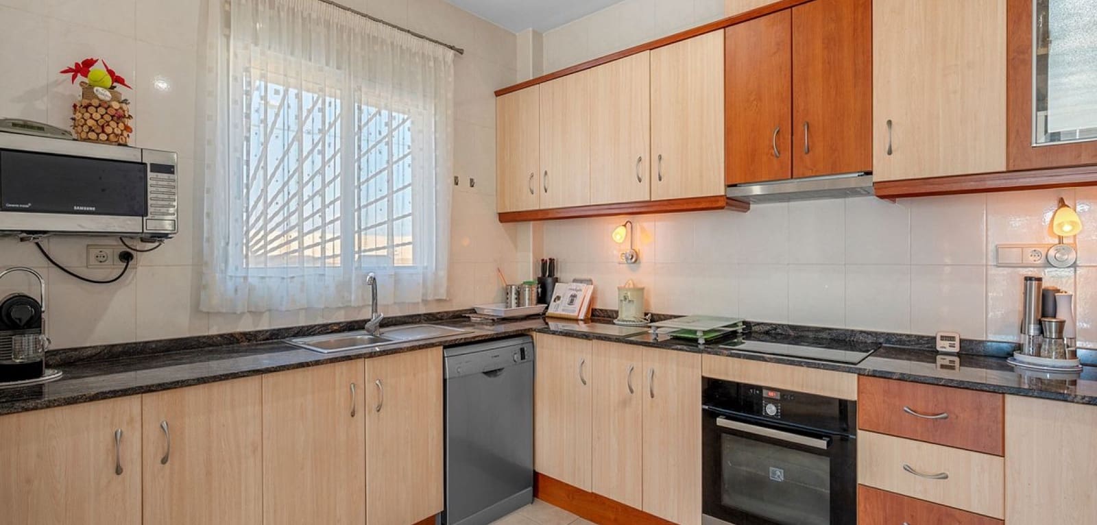 4 soveværelse Villa til salg i Rojales med swimmingpool - € 420.000 (Ref: 9289521)