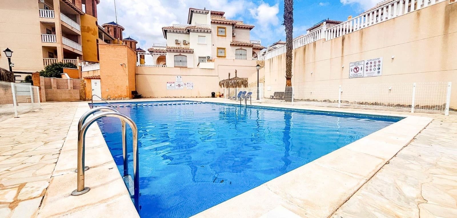 2 makuuhuone Huoneisto myytävänä paikassa Orihuela Costa mukana uima-altaan - 159 000 € (Ref: 9293314)