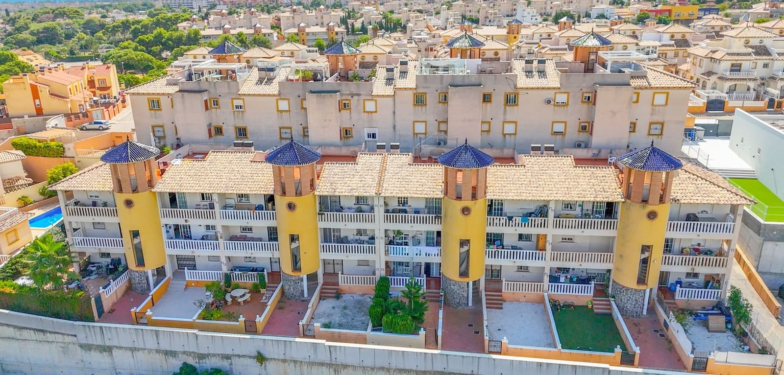 2 makuuhuone Huoneisto myytävänä paikassa Orihuela Costa mukana uima-altaan - 159 000 € (Ref: 9293314)