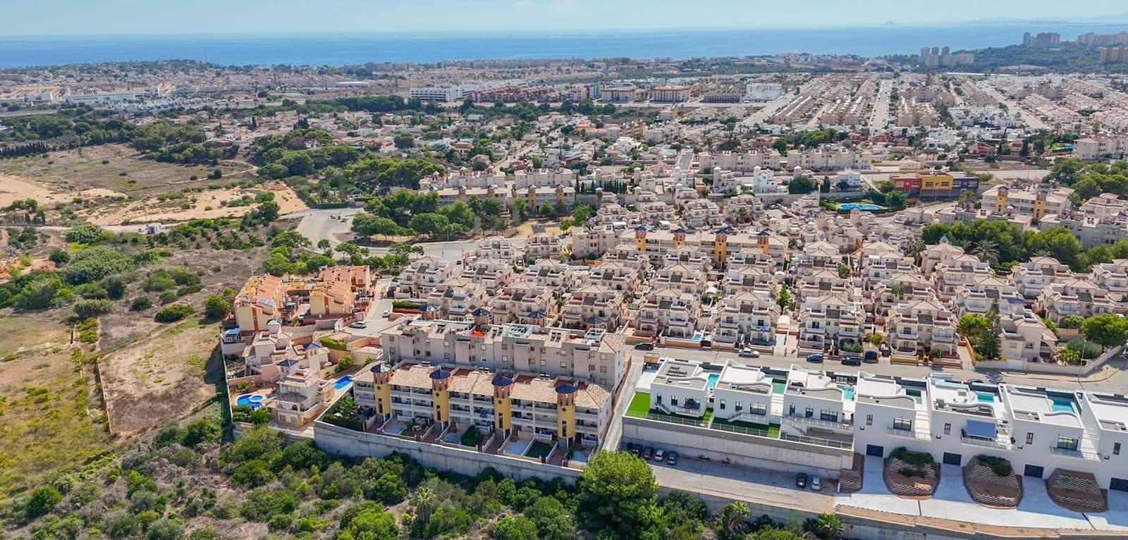 2 makuuhuone Huoneisto myytävänä paikassa Orihuela Costa mukana uima-altaan - 159 000 € (Ref: 9293314)