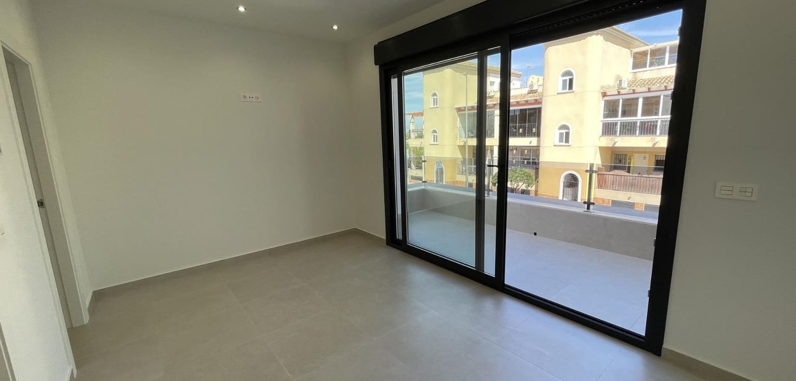 3 soveværelse Villa til salg i Heredades med swimmingpool - € 359.900 (Ref: 9301397)