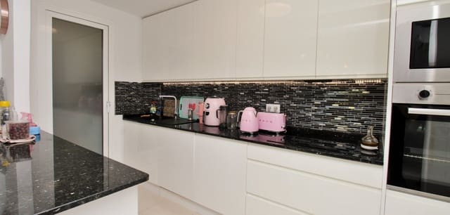 2 slaapkamer Appartement te koop in Playa Flamenca, Orihuela met zwembad - € 215.000 (Ref: 9309069)