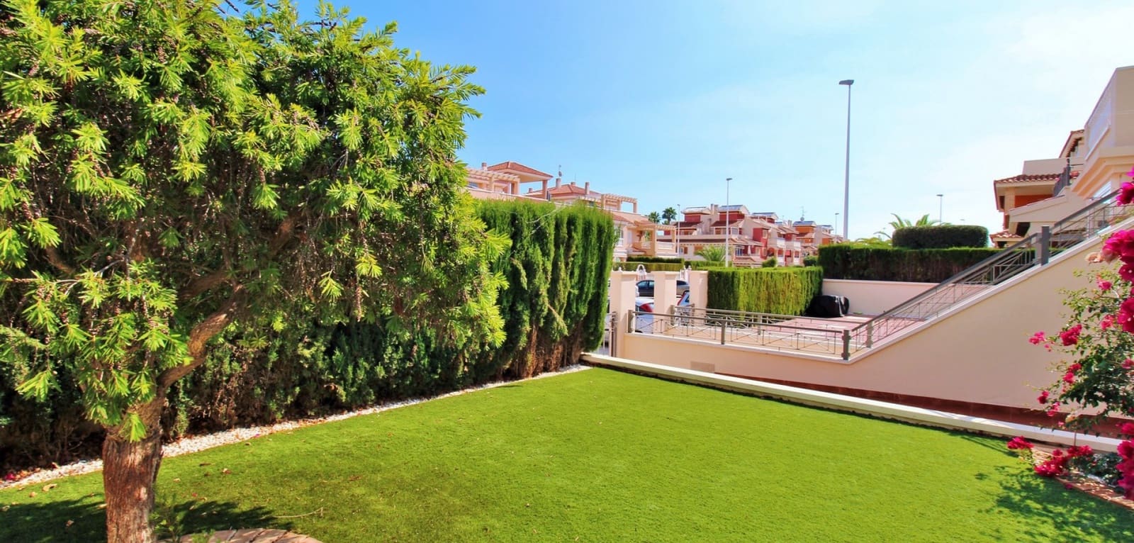 2 bedroom Apartment for sale in Playa Flamenca with pool - € 215,000 (Ref: 9309069)