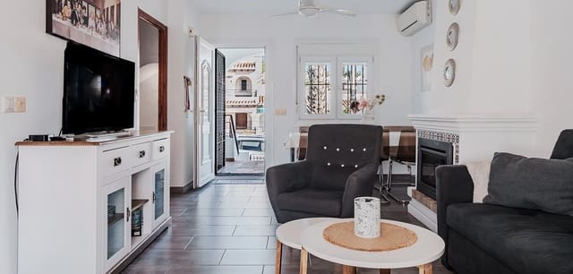 3 bedroom Apartment for sale in Villamartin, Orihuela with pool - € 319,000 (Ref: 9311385)