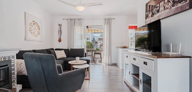 3 bedroom Apartment for sale in Villamartin, Orihuela with pool - € 319,000 (Ref: 9311385)