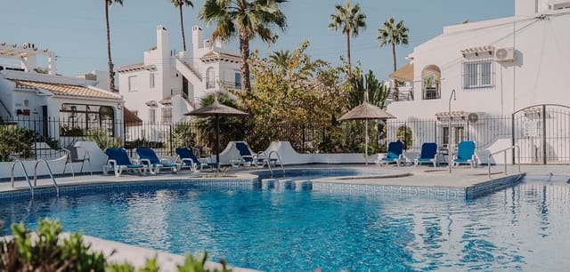 3 bedroom Apartment for sale in Villamartin, Orihuela with pool - € 319,000 (Ref: 9311385)