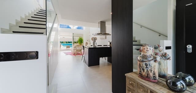 3 sypialnia Willa na sprzedaż w Algorfa z basenem - 525 000 € (Ref: 9311388)