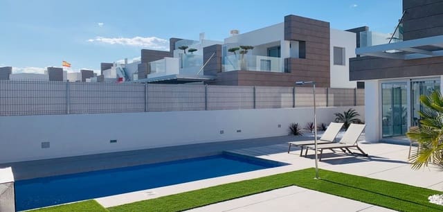 3 soveværelse Villa til salg i El Raso, Guardamar del Segura med swimmingpool - € 460.000 (Ref: 9311389)