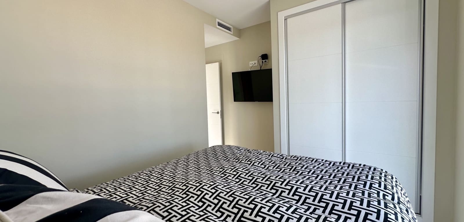 3 makuuhuone Huvila myytävänä paikassa Orihuela Costa mukana uima-altaan - 449 950 € (Ref: 9313916)