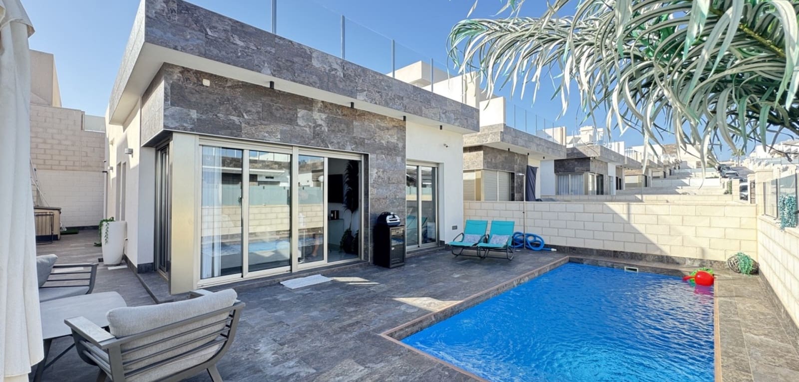 3 camera da letto Villa in vendita in Villamartin con piscina - 369.950 € (Rif: 9318131)