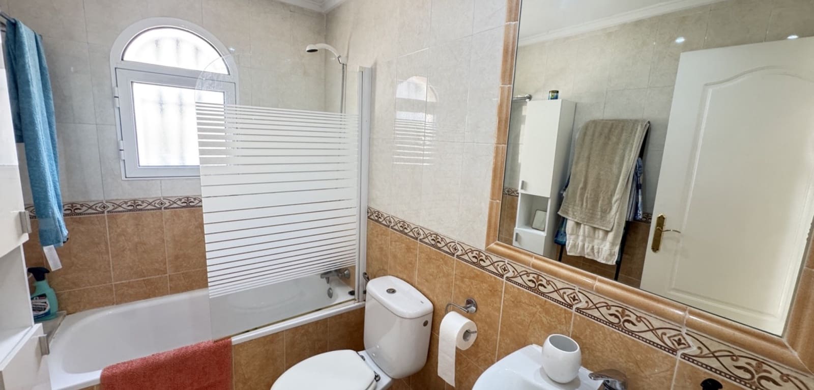 3 soverom Hus til salgs i Villamartin med svømmebasseng - € 199 995 (Ref: 9343464)