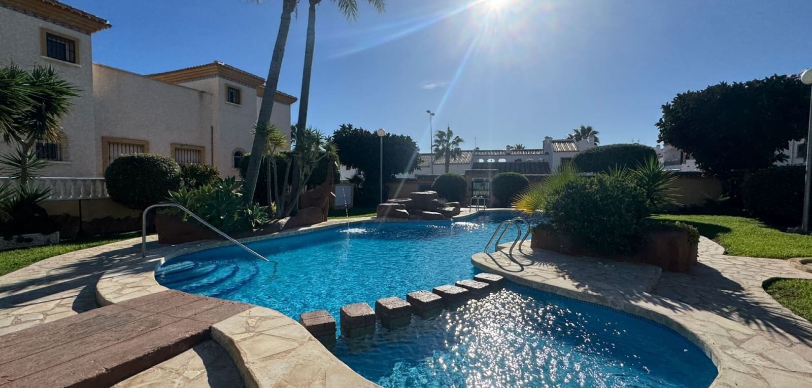 3 soverom Hus til salgs i Villamartin med svømmebasseng - € 199 995 (Ref: 9343464)