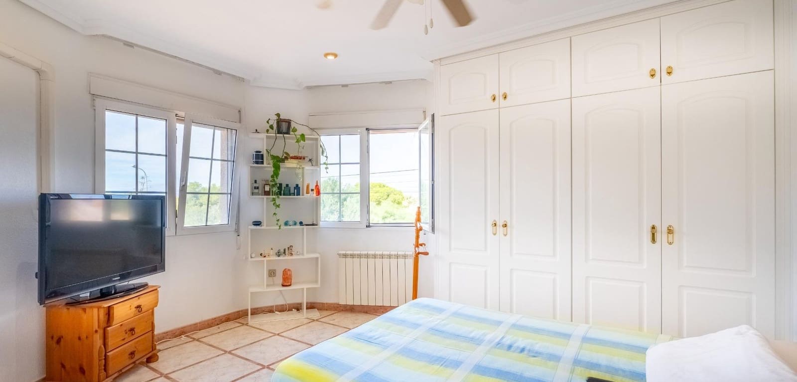 6 sovrum Villa till salu i El Chaparral med pool - 689 000 € (Ref: 9343465)