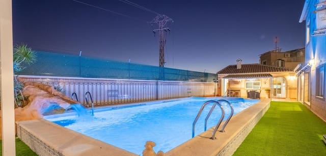 6 sovrum Villa till salu i El Chaparral, Torrevieja med pool - 689 000 € (Ref: 9343465)