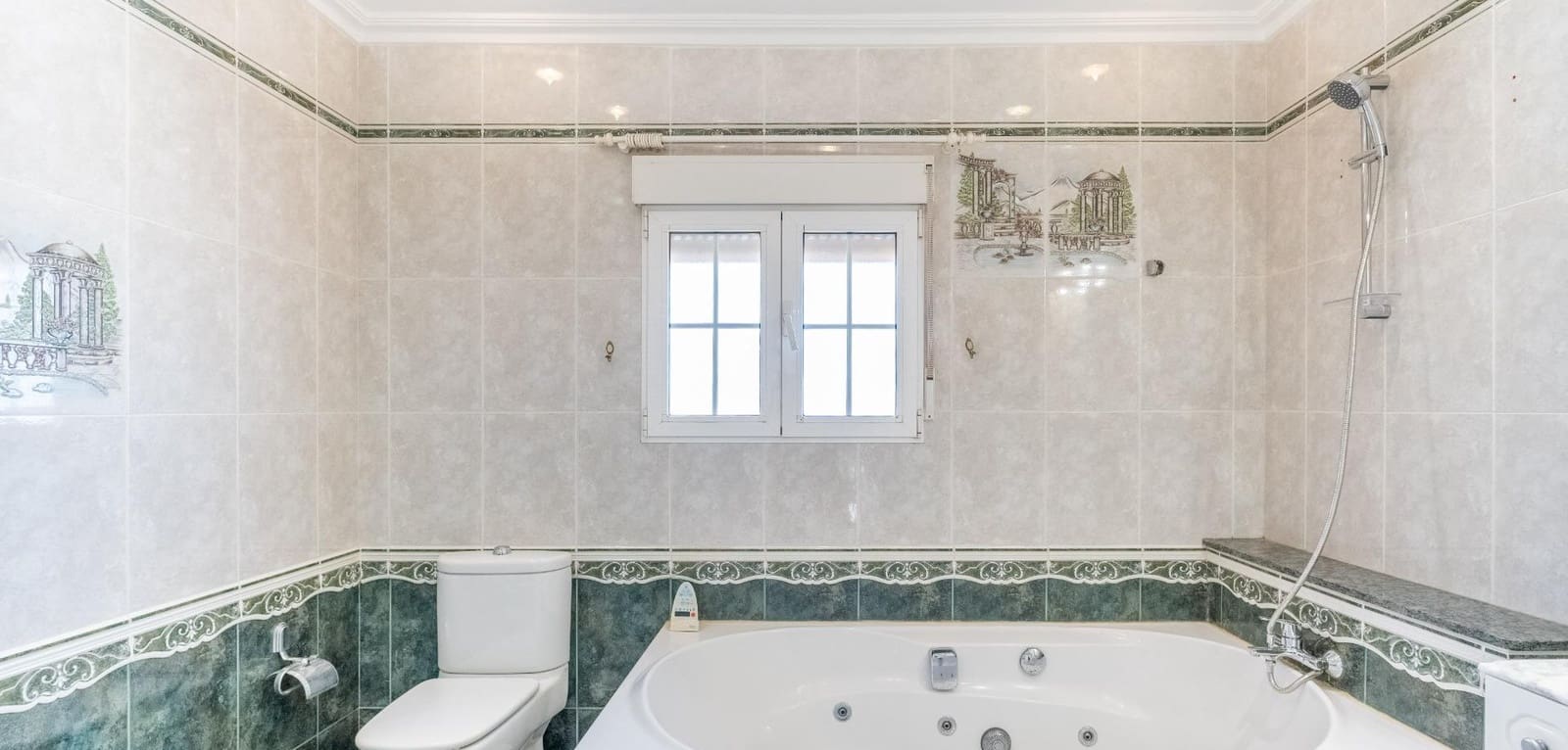 6 bedroom Villa for sale in El Chaparral with pool - € 689,000 (Ref: 9343465)