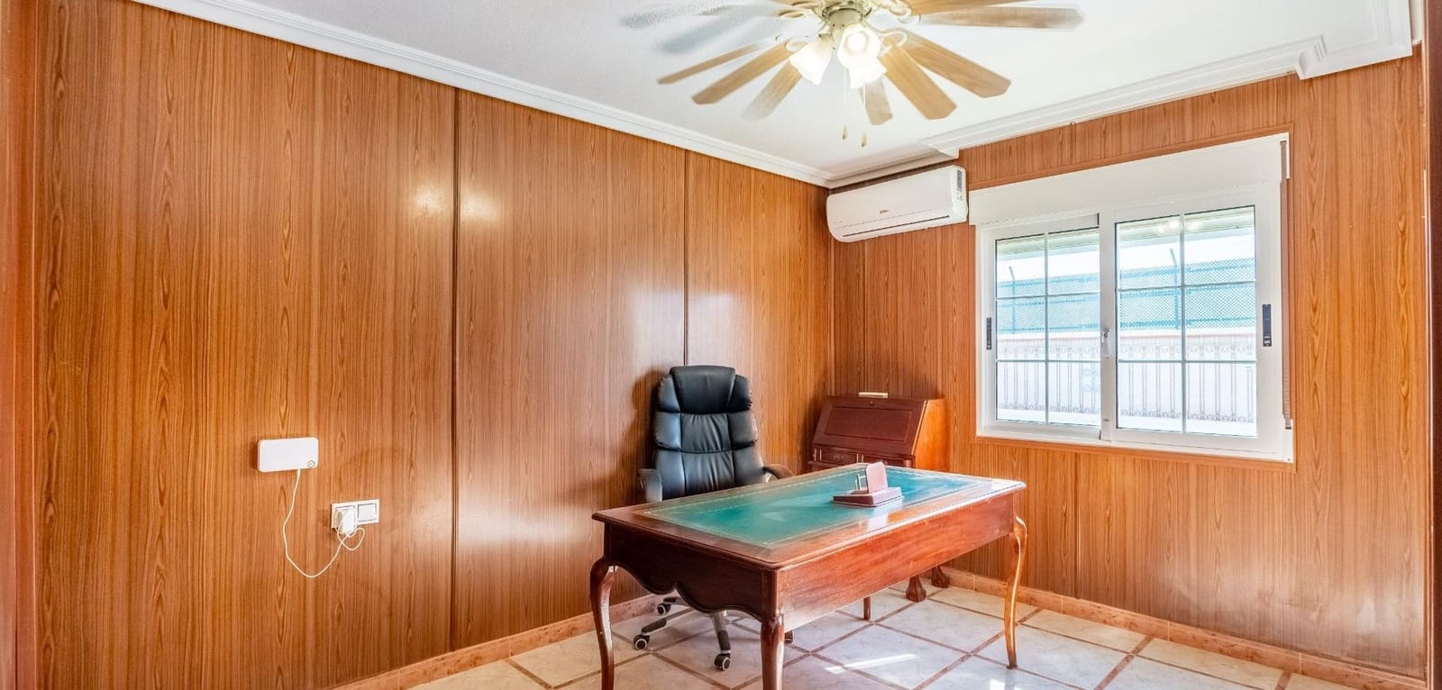 6 bedroom Villa for sale in El Chaparral with pool - € 689,000 (Ref: 9343465)