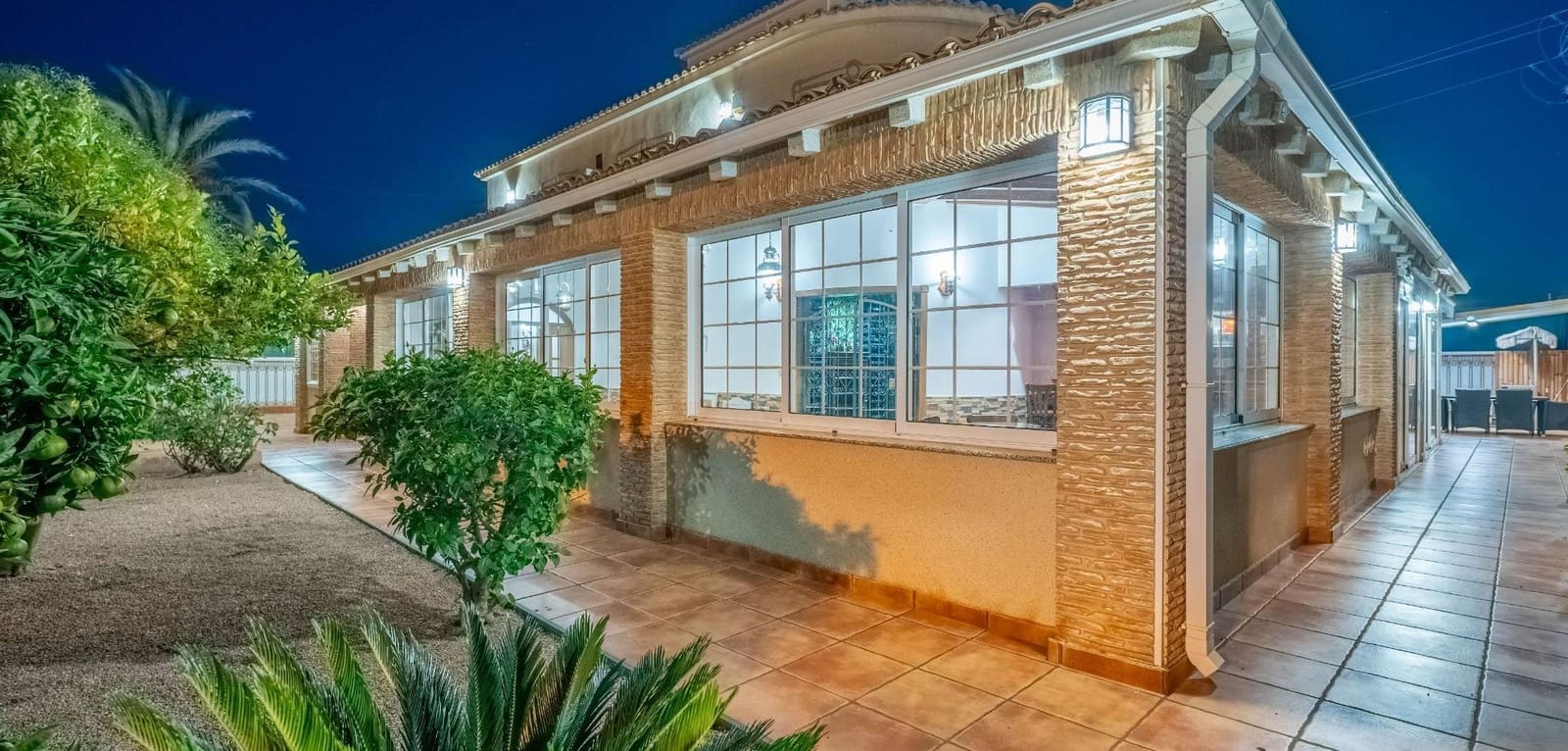 6 bedroom Villa for sale in El Chaparral with pool - € 689,000 (Ref: 9343465)