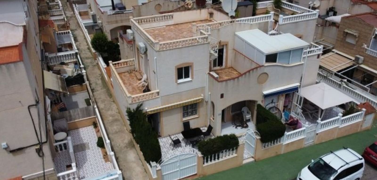 3 soveværelse Lejlighed til salg i Torrevieja med swimmingpool - € 236.995 (Ref: 9343470)