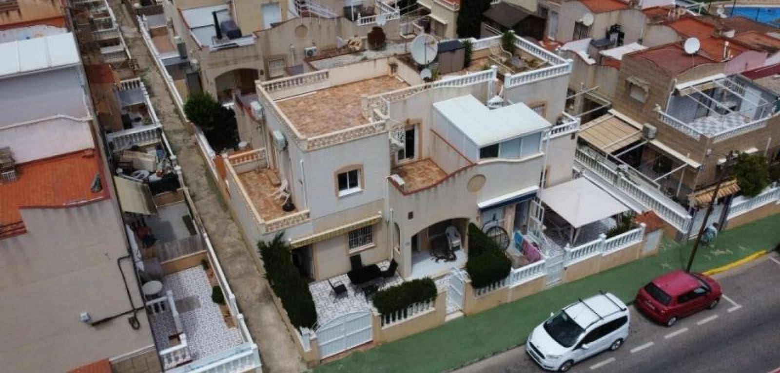 3 soveværelse Lejlighed til salg i Torrevieja med swimmingpool - € 236.995 (Ref: 9343470)