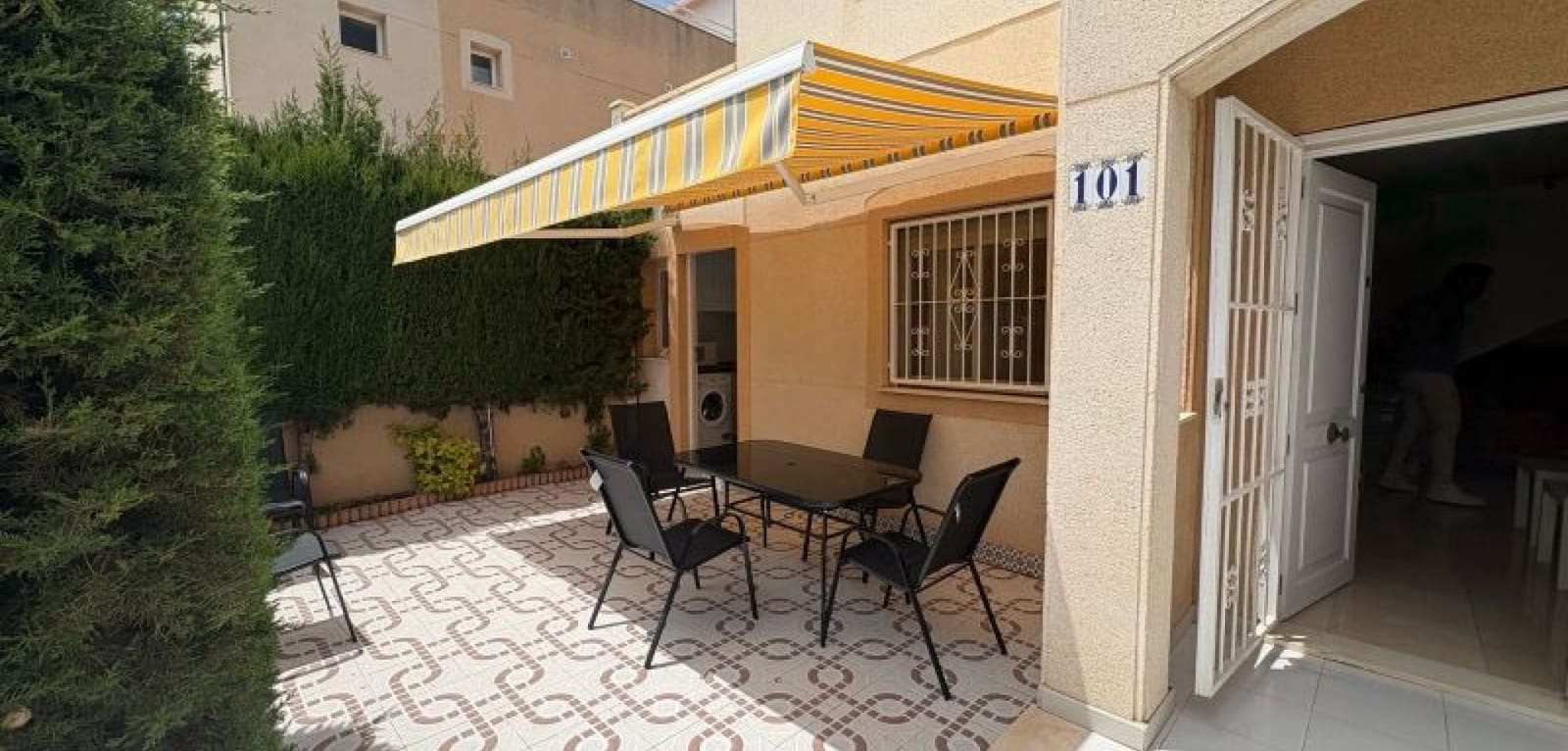 3 soveværelse Lejlighed til salg i Torrevieja med swimmingpool - € 236.995 (Ref: 9343470)