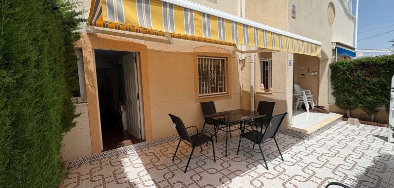 3 soveværelse Lejlighed til salg i Torrevieja med swimmingpool - € 236.995 (Ref: 9343470)