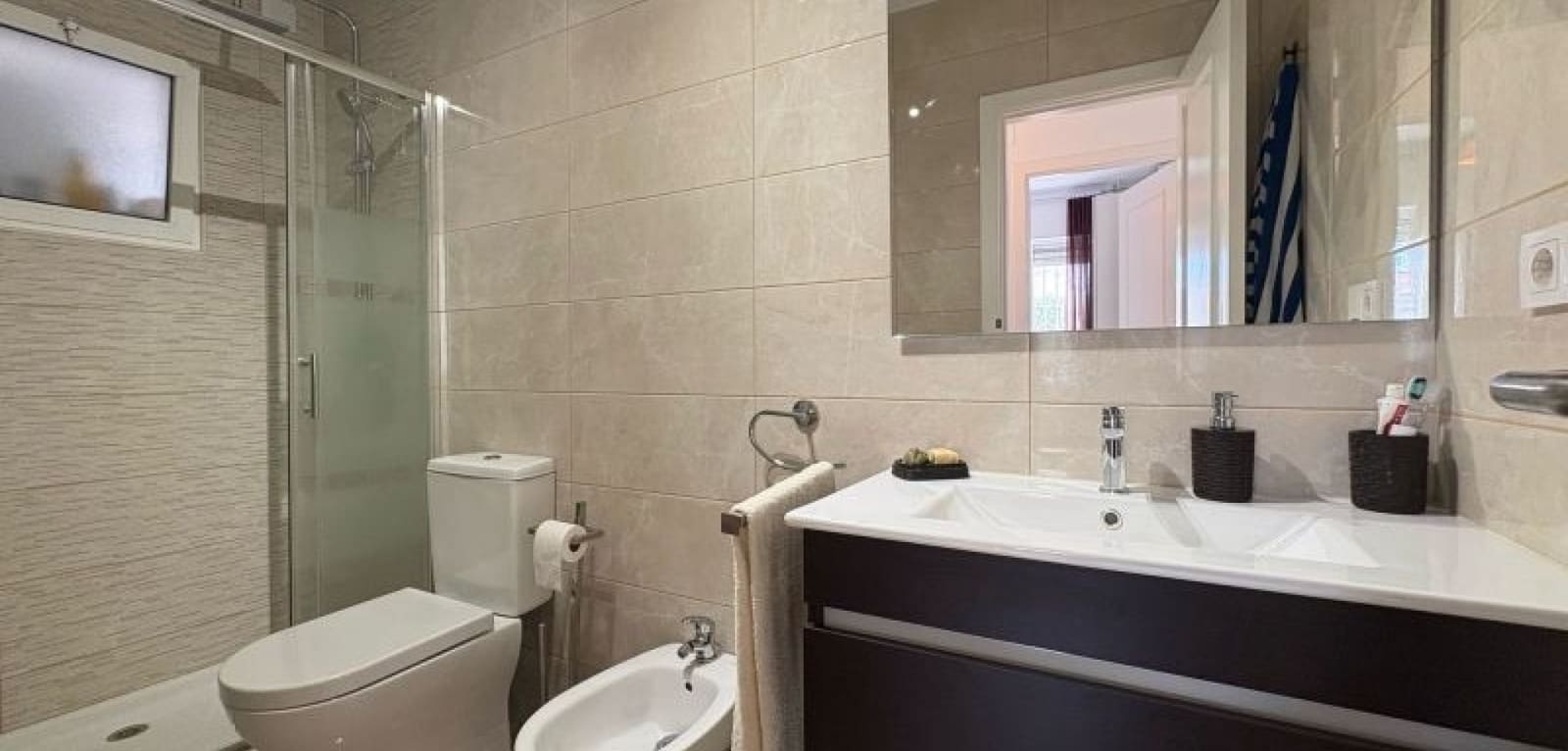 3 soveværelse Lejlighed til salg i Torrevieja med swimmingpool - € 236.995 (Ref: 9343470)