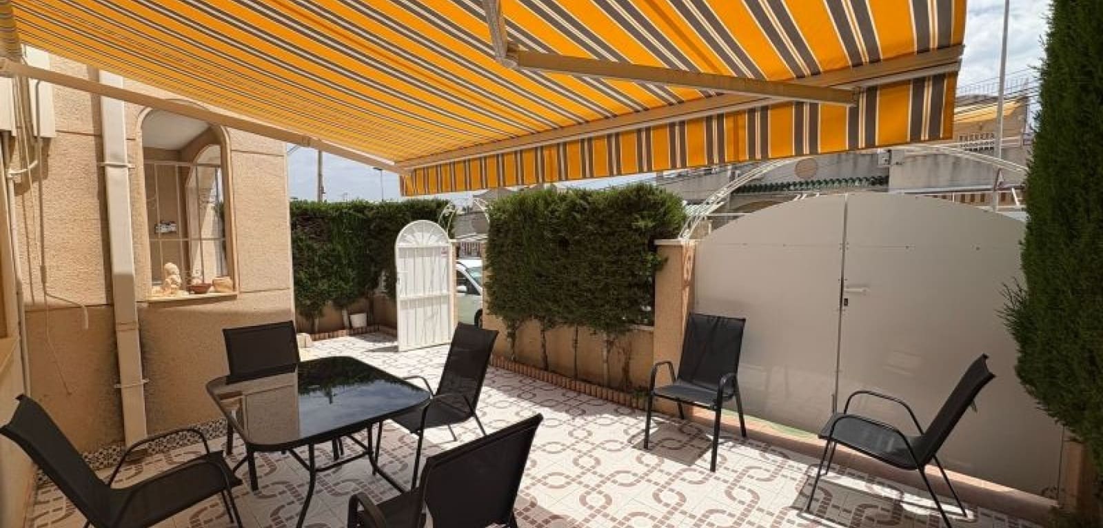 3 soveværelse Lejlighed til salg i Torrevieja med swimmingpool - € 236.995 (Ref: 9343470)