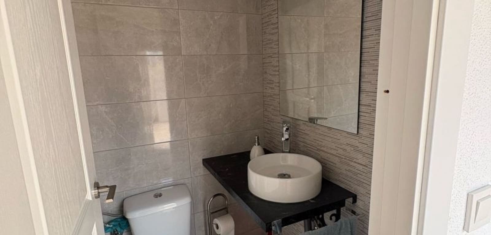 3 soveværelse Lejlighed til salg i Torrevieja med swimmingpool - € 236.995 (Ref: 9343470)