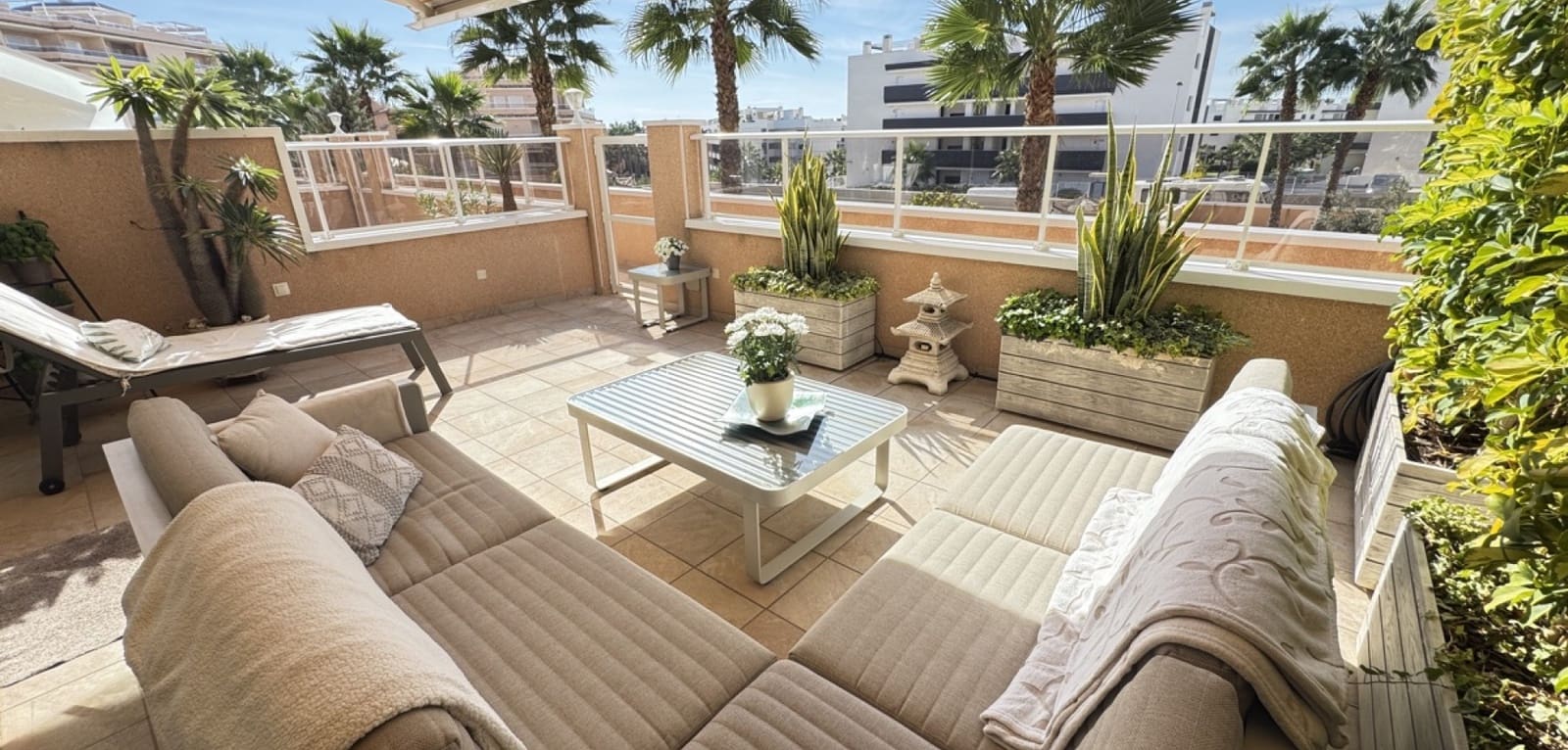 2 bedroom Apartment for sale in Villamartin with pool - € 289,000 (Ref: 9343472)