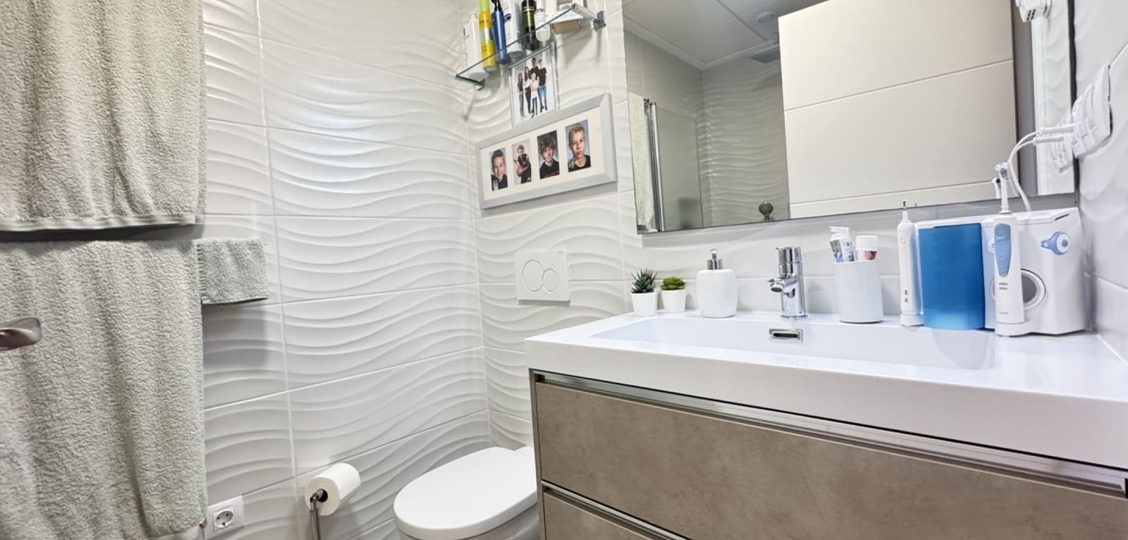 2 bedroom Apartment for sale in Villamartin with pool - € 289,000 (Ref: 9343472)