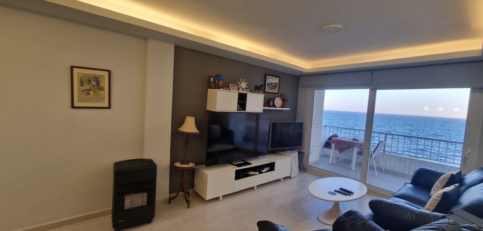 3 bedroom Apartment for sale in Torrevieja with pool - € 335,000 (Ref: 9343477)